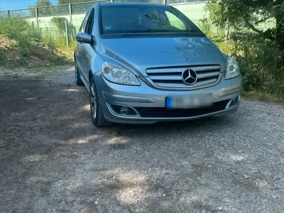 Gebraucht Mercedes B180 109 PS (80 kW) 2008 Blau Van / Kleinbus