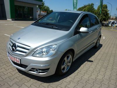 Mercedes B200
