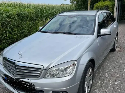 Gebraucht Mercedes C200 Classic 136 PS (100 kW) 2009 Silber Kombi
