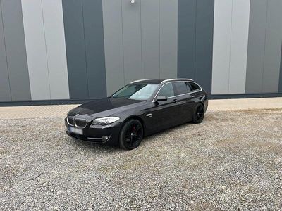 Second-hand BMW 530 258 CP (189 kW) 2011 Negru Break