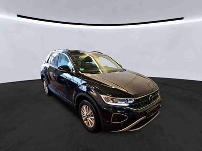Second-hand VW T-Roc Life 110 CP (80 kW) 2023 Negru SUV