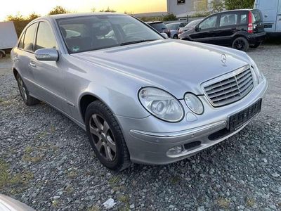Mercedes E200