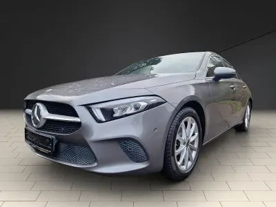 Gebraucht Mercedes A180 116 PS (85 kW) 2018 Limousine