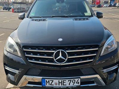 Gebraucht Mercedes ML350 258 PS (189 kW) 2015 Schwarz SUV