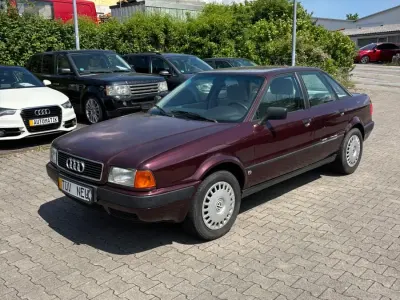 Używany Audi 80 90 KM (66 kW) 1992 Czerwony Sedan/Limuzyna