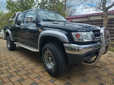 Gebraucht Toyota HiLux 102 PS (75 kW) 2002 Schwarz Pickup