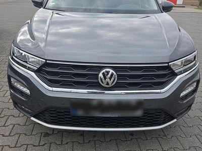 Second-hand VW T-Roc Style 116 CP (85 kW) 2018 Gri SUV
