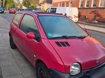 Second-hand Renault Twingo 75 CP (55 kW) 2005 Roșu Hatchback