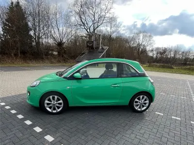 Gebraucht Opel Adam Open Air 89 PS (65 kW) 2015 Grün Kleinwagen