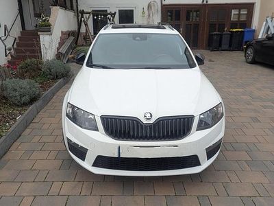 Weiß Gebraucht 2016 Skoda Octavia Kombi | 19.250 € (Teuer)