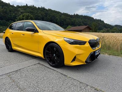 Brugt BMW M5 Performance 727 HK (534 kW) 2025 Gul Sedan