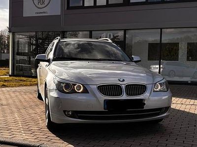 Gebraucht BMW 525 197 PS (144 kW) 2009 Grau Kombi
