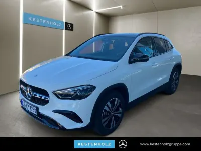 Używany Mercedes GLA180 Night 136 KM (100 kW) 2025 Biały SUV
