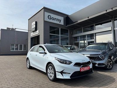 Weiß Gebraucht 2025 Kia Ceed Vision Kleinwagen | 23.999 € (Fairer Preis)