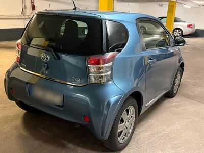 Toyota iQ