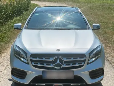 Gebraucht Mercedes GLA200 163 PS (119 kW) 2019 Silber SUV