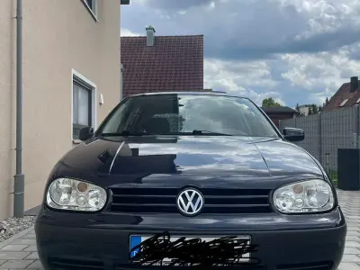 Używany VW Golf III Basis 75 KM (55 kW) 1998 Niebieski Sedan/Limuzyna