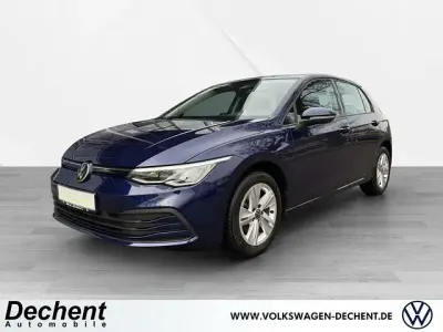 Gebraucht VW Golf VIII Life 110 PS (80 kW) 2020 Blau Limousine