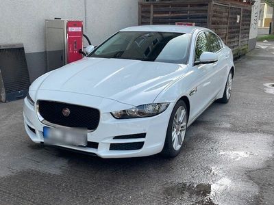 gebraucht Jaguar XE 20d 180PS AWD Prestige Automatik Prestige