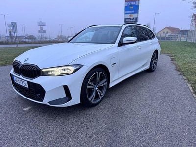 Gebraucht BMW 330e 292 PS (214 kW) 2023 Weiß Kombi