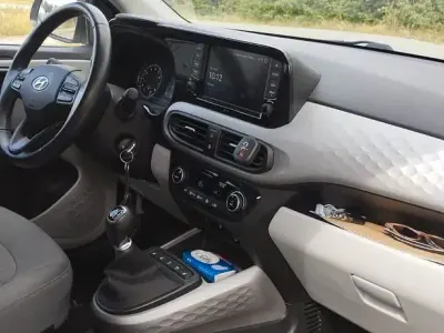 Gebraucht Hyundai i10 Edition 30+ 67 PS (49 kW) 2021 Weiß Kleinwagen