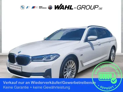 Gebraucht BMW 530e 292 PS (214 kW) 2022 Weiß Kombi