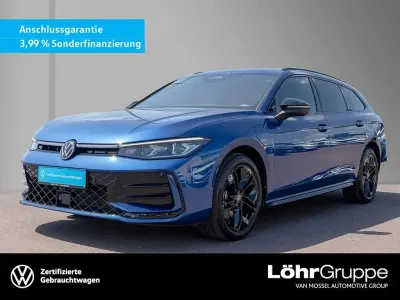 Second-hand VW Passat R-line 272 CP (200 kW) 2025 Albastru Break