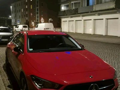 Gebraucht Mercedes CLA200 163 PS (119 kW) 2019 Rot Limousine
