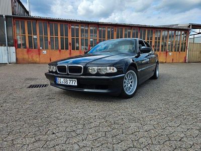 BMW 728