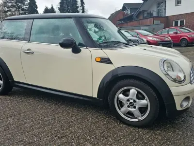 Gebraucht Mini Cooper 120 PS (88 kW) 2008 Pepper (old english) white Kleinwagen