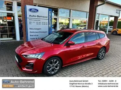 Gebraucht Ford Focus ST-Line 116 PS (85 kW) 2024 Rot Limousine
