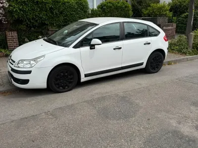 Gebraucht Citroën C4 88 PS (64 kW) 2007 Weiß Kleinwagen