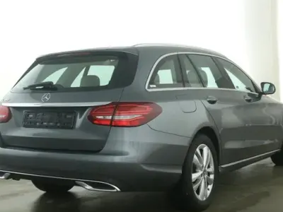 Gebraucht Mercedes C180 156 PS (114 kW) 2018 Grau Kombi