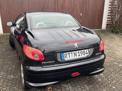 Gebraucht Peugeot 206 CC 109 PS (80 kW) 2004 Schwarz Cabrio