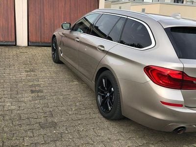Gebraucht BMW 520 Sport Line 190 PS (139 kW) 2019 Silber Kombi