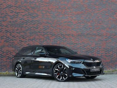 Gebraucht BMW 550e M Sport 489 PS (359 kW) 2025 Schwarz Kombi