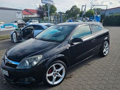 Opel Astra GTC