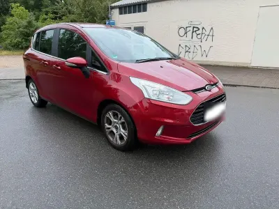 Gebraucht Ford B-MAX Cool & Connect 101 PS (74 kW) 2017 Rot Van / Kleinbus