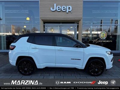 Gebraucht Jeep Compass 241 PS (177 kW) 2022 Alpine white/dach schwarz SUV