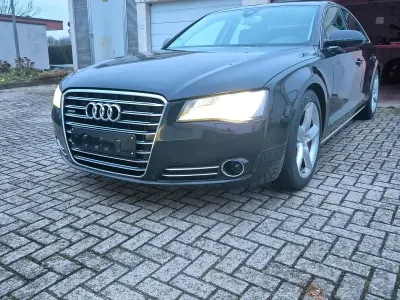 Gebraucht Audi A8 372 PS (273 kW) 2010 Schwarz Limousine