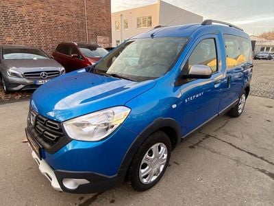 Gebraucht Dacia Dokker Celebration 116 PS (85 kW) 2018 Blau Van / Kleinbus
