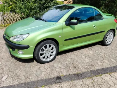 Gebraucht Peugeot 206 CC 109 PS (80 kW) 2003 Grün Cabrio