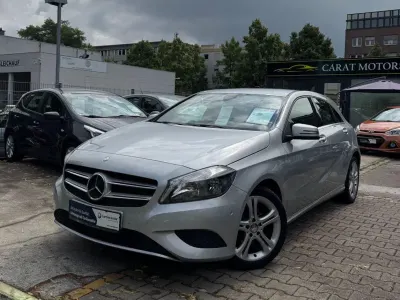 Gebraucht Mercedes A180 122 PS (89 kW) 2013 Silber Kleinwagen