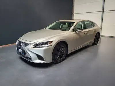 Gebraucht Lexus LS500h Luxury Line 359 PS (264 kW) 2018 Elastic ecru metallic Limousine