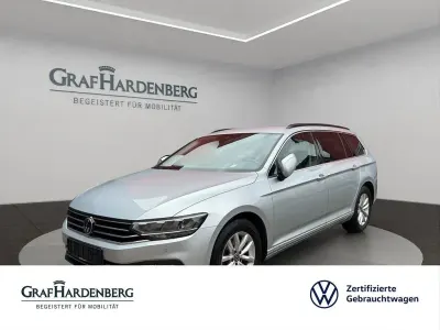 Gebraucht VW Passat Business 150 PS (110 kW) 2023 Gelb Kombi