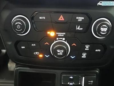 Bikini metallic Gebraucht 2022 Jeep Renegade Longitude SUV | 22.380 € (Teuer)