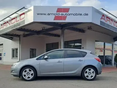 Gebraucht Opel Astra Edition 120 PS (88 kW) 2012 Grau Limousine