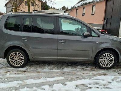 Grau Gebraucht 2014 VW Touran Comfortline Van / Kleinbus | 9.000 € (Fairer Preis)