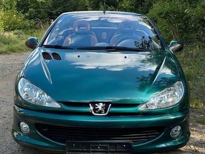 Gebraucht Peugeot 206 CC Roland Garros 109 PS (80 kW) 2002 Grün Cabrio