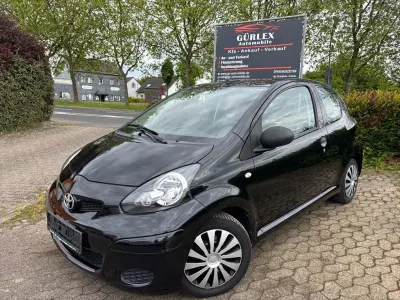 Gebraucht Toyota Aygo Basis 68 PS (50 kW) 2009 Schwarz Kleinwagen
